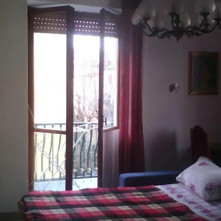 Luce Di Homestay Naples